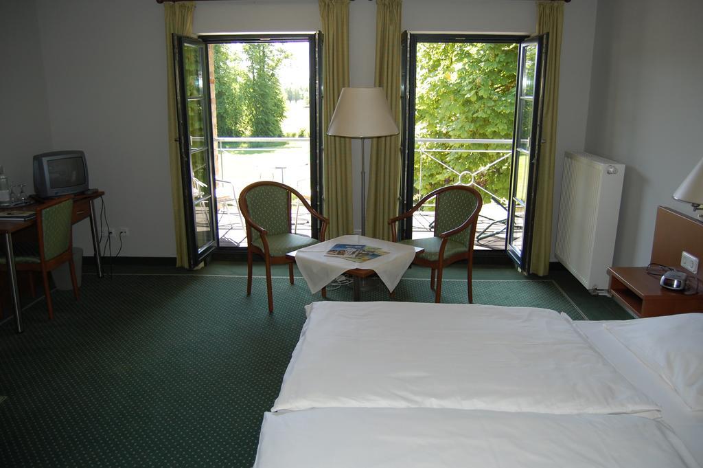 Gutshaus Redewisch Hotel & Restaurant Boltenhagen  Eksteriør bilde